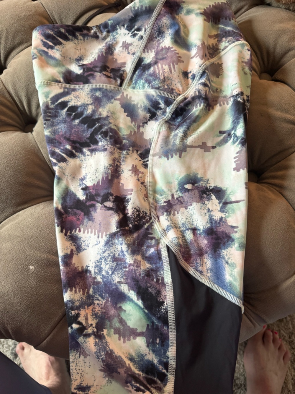 Under Armour Capri leggings Women's HeatGear compression multicolored design - Picture 8 of 12